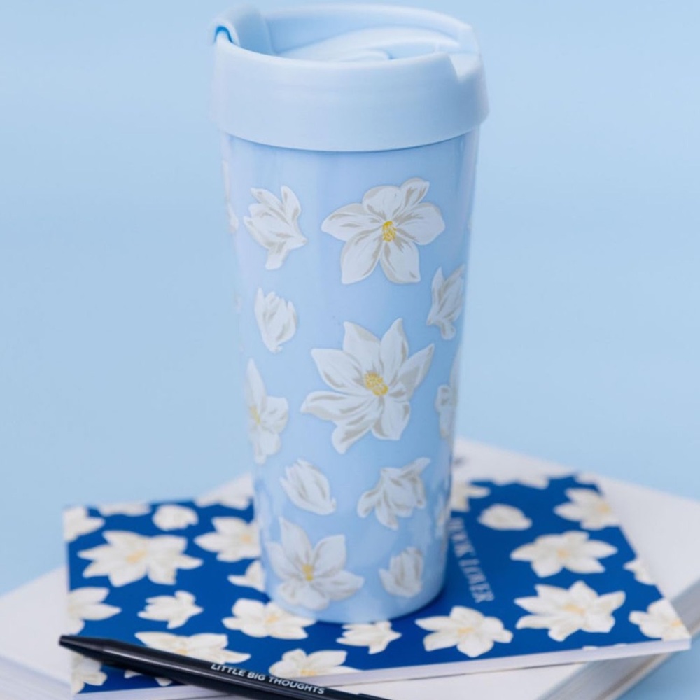 Draper James Thermal Travel Mug in Light Blue Magnolia